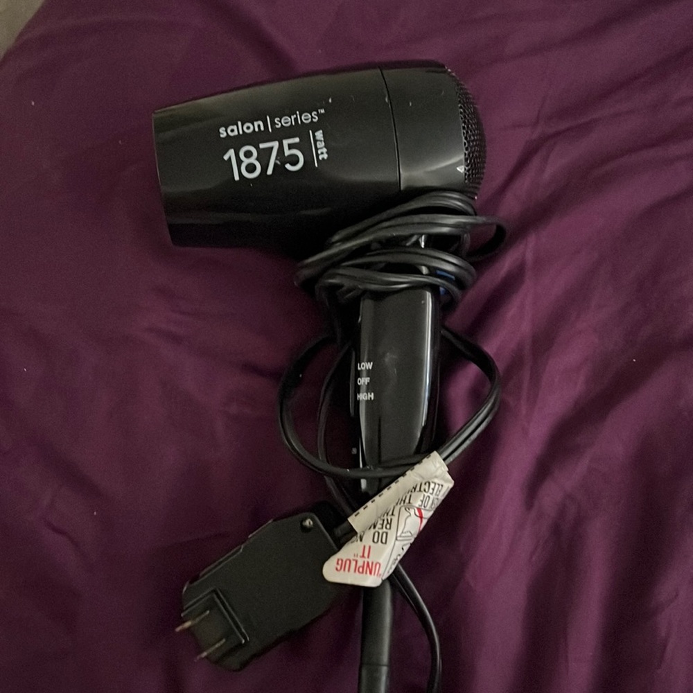 Blow dryer